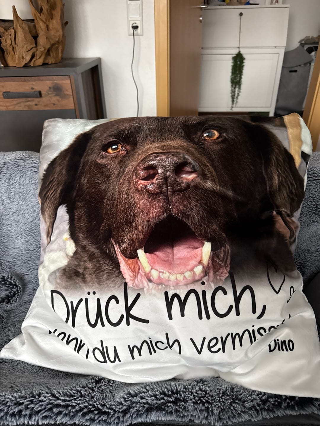Customer photo review of Personalisiertes Kissen - Drück mich, wenn du mich vermisst