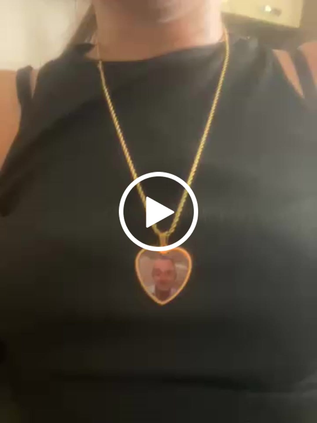 Customer video review of Collana con Foto - Portami con Te