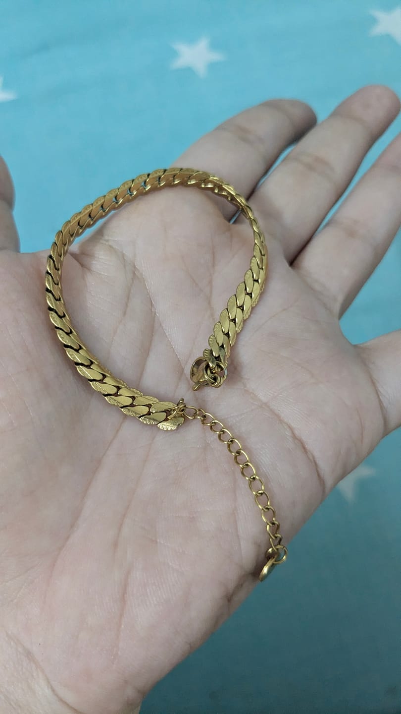 Customer photo review of Modern Flat Cuban Bracelet