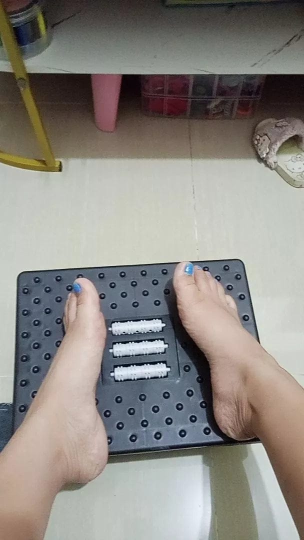 Customer photo review of ActiFeet™ Rocking Footrest & Massager