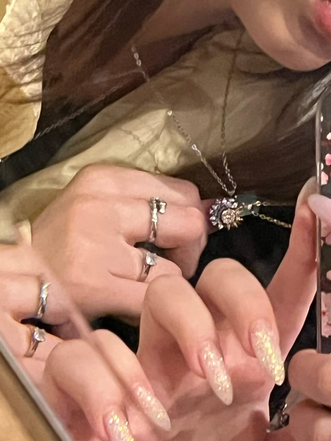 Customer photo review of Collier Sun & Moon