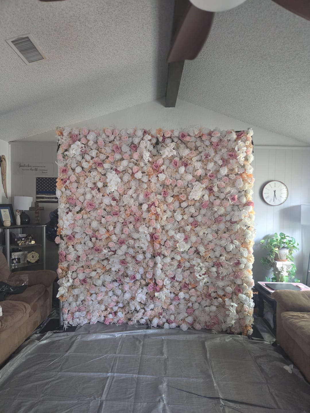 Customer photo review of AliFlowers 5D Champagne White Rose Flower Wall for Wedding Backdrop ALFWL029