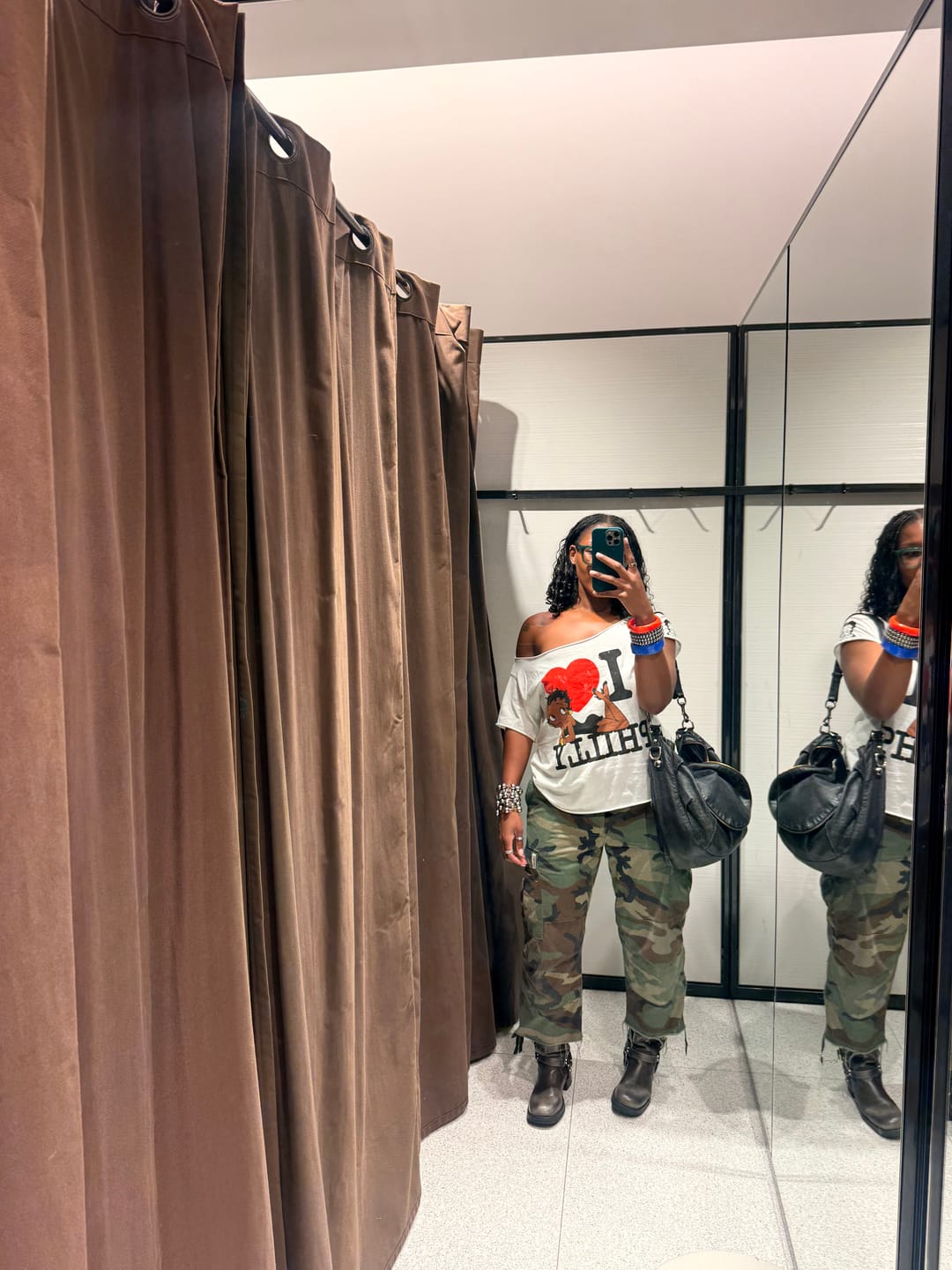 Customer photo review of I <3 PHILLY OFF SHOULDER TEE