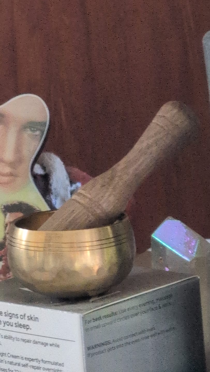 Customer photo review of Mini Singing Bowl Nepal Handmade Meditation 4cm