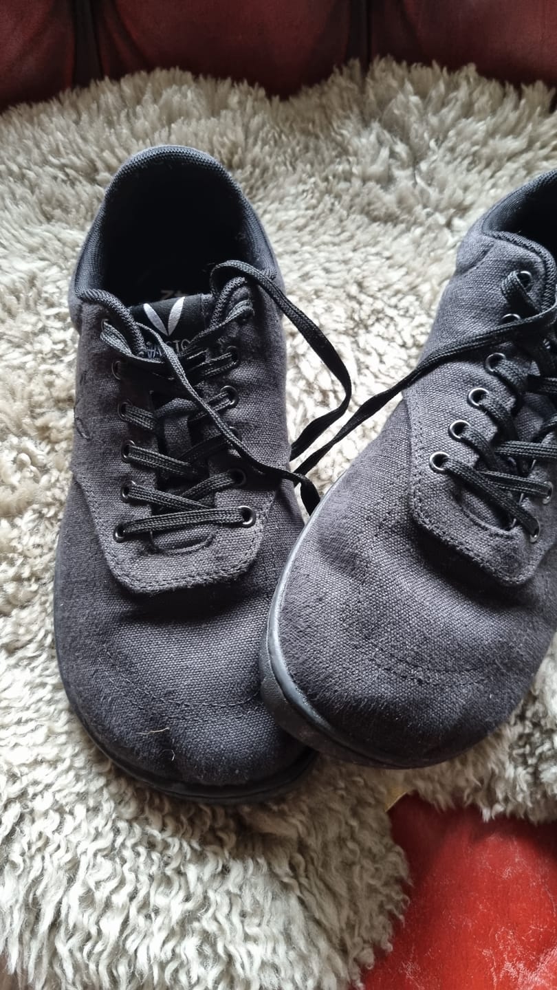 Customer photo review of Vaistoa Huoleton | Barefoot Hemp Sneakers
