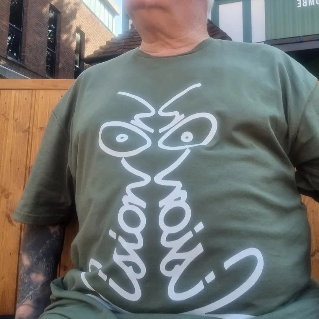Customer photo review of 'Vision on' T-Shirt