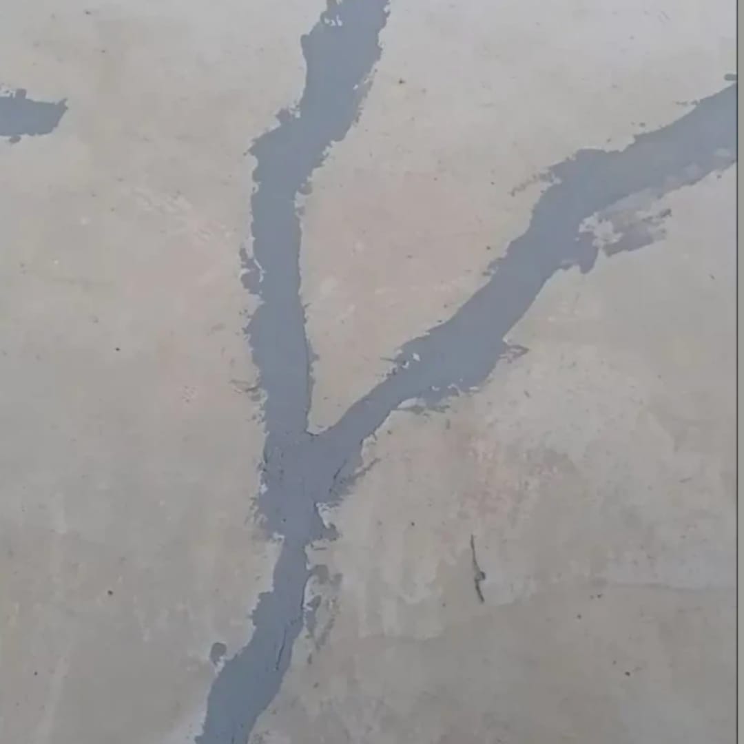 Customer photo review of Concretix™ Sella y repara grietas de concreto en minutos