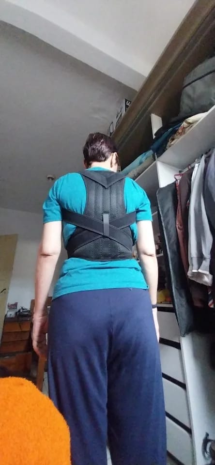 Customer photo review of Aligné Invisible Posture Brace