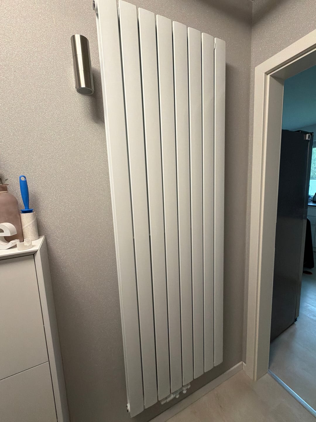 Customer photo review of SONNI Flach Heizkörper Paneelheizkörper Wandheizung Mittelanschluss 1800*616mm ohne/mit Mutiblock