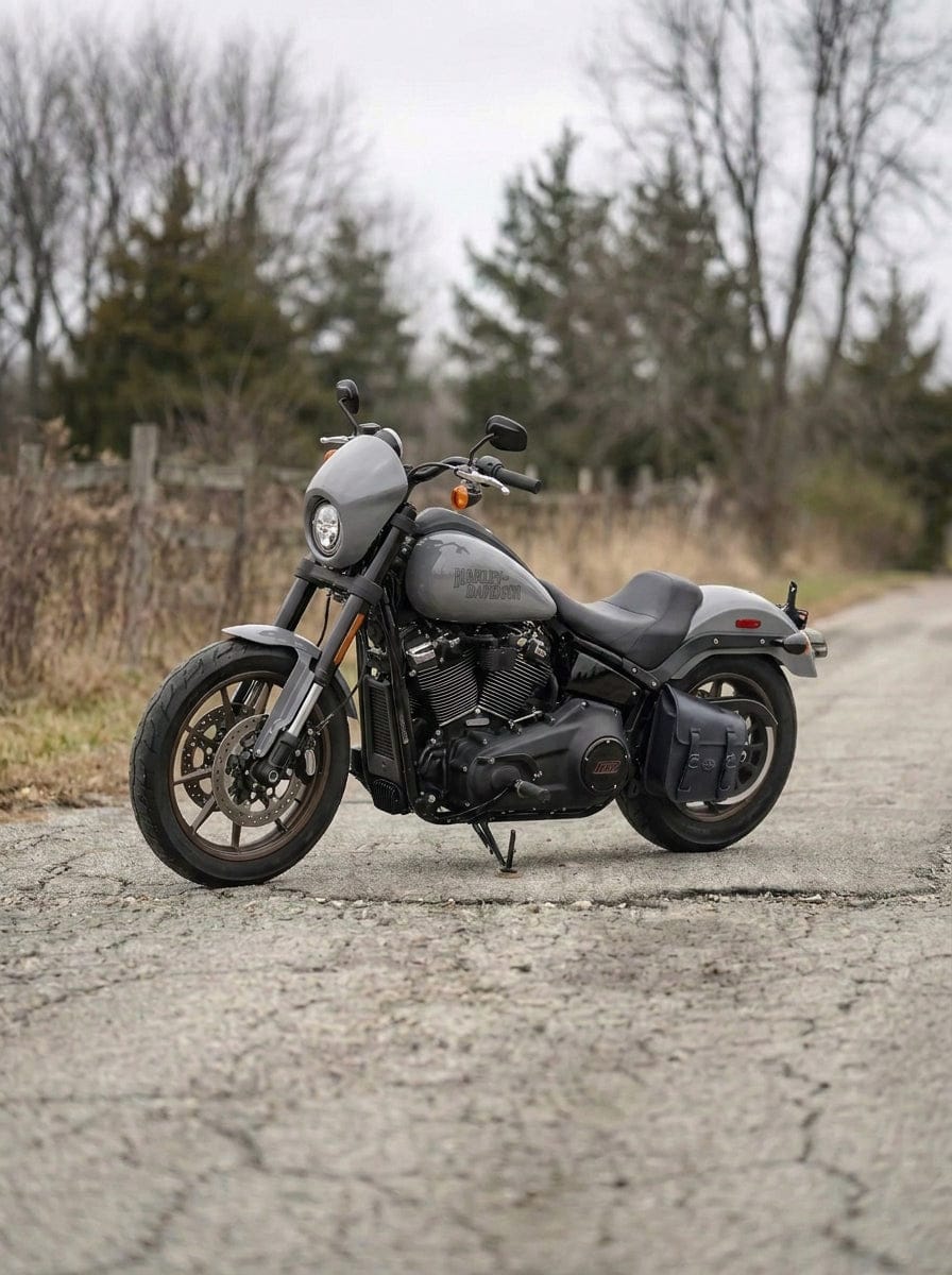 Customer photo review of 8L - Drift Leather Swingarm Bag for Harley-Davidson Softail (Left-Only)