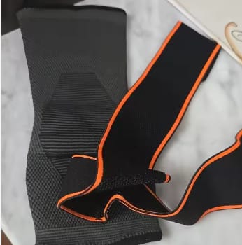 Customer photo review of Tobillera de Compresión con Correas de Soporte