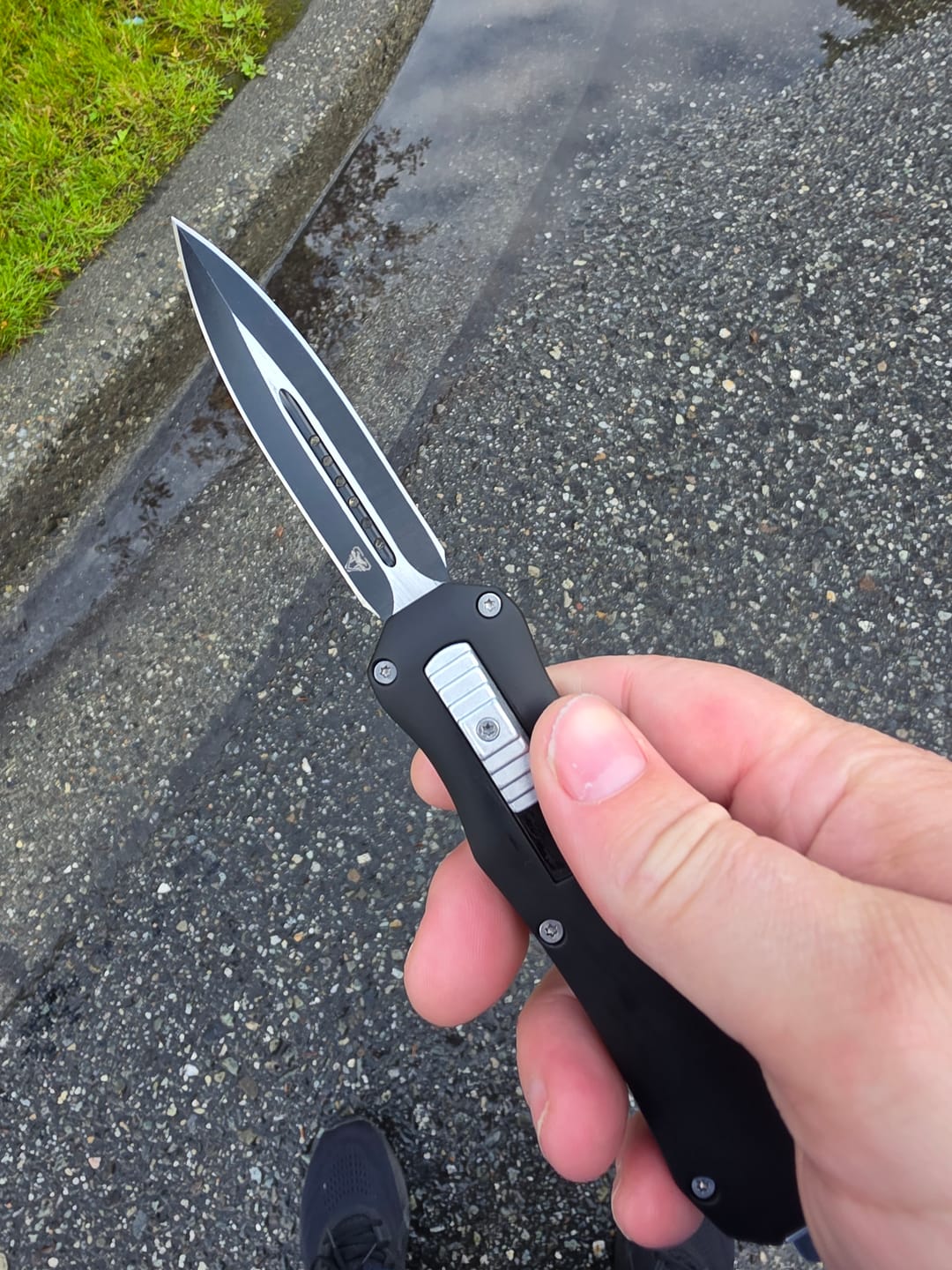 Customer photo review of Black Reaper OTF Knife