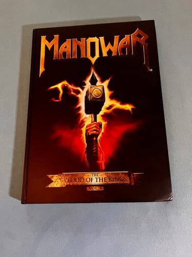 Customer photo review of Personalized Autographed Edition Of The Blood Of The Kings Vol. I - The History Of MANOWAR