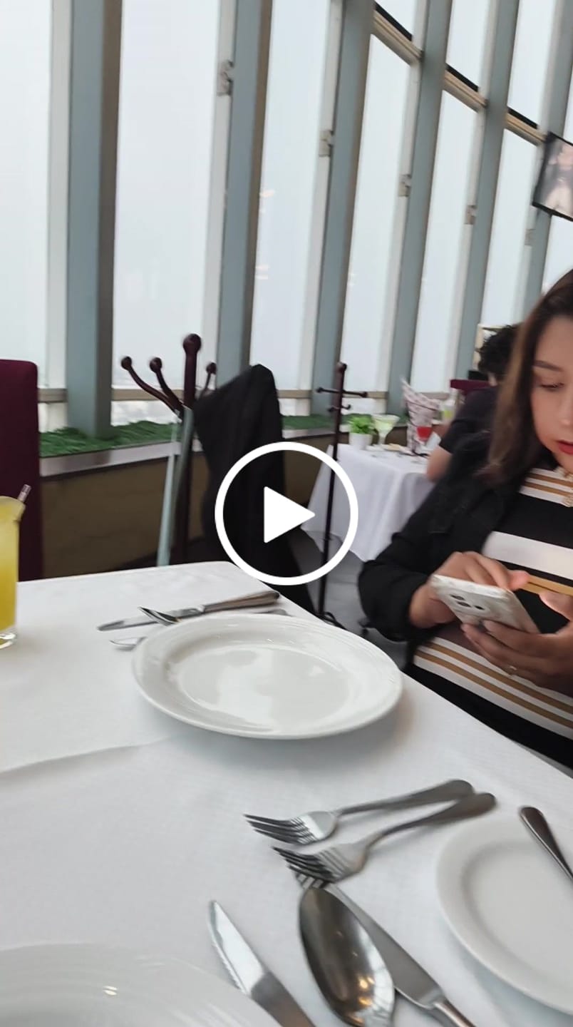 Customer video review of Menú Vicenzo