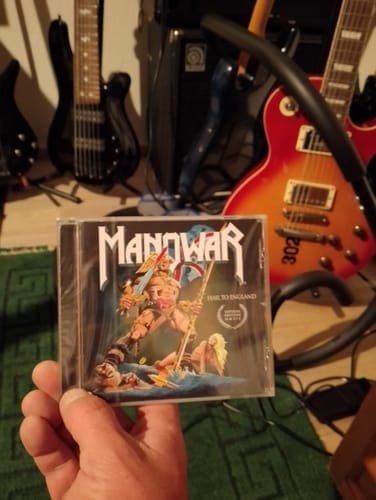 Customer photo review of Manowar CD Hail To England Imperial Edition MMXIX (remixed/remastered)