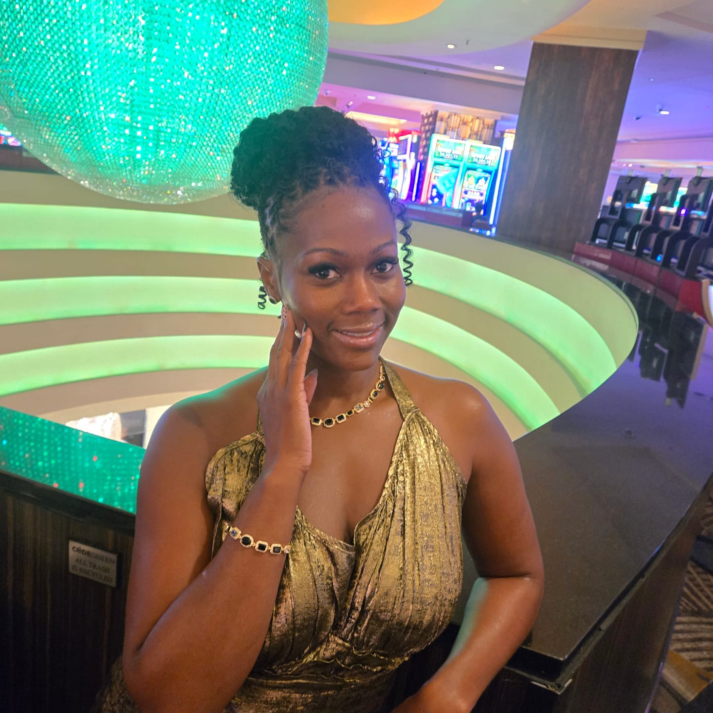 Customer photo review of Onyx (Black) Solstice Bundle (Necklace & Bracelet)