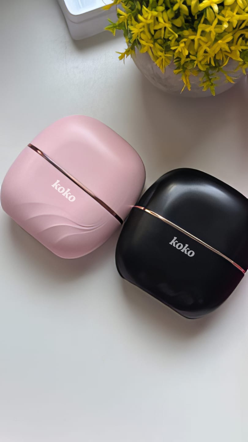 Customer photo review of Mini Portable Hair Straightener