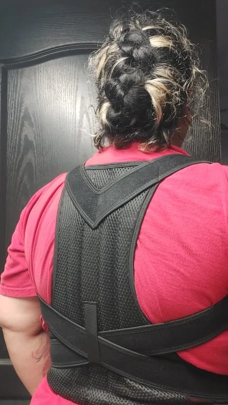 Customer photo review of Aligné Invisible Posture Brace
