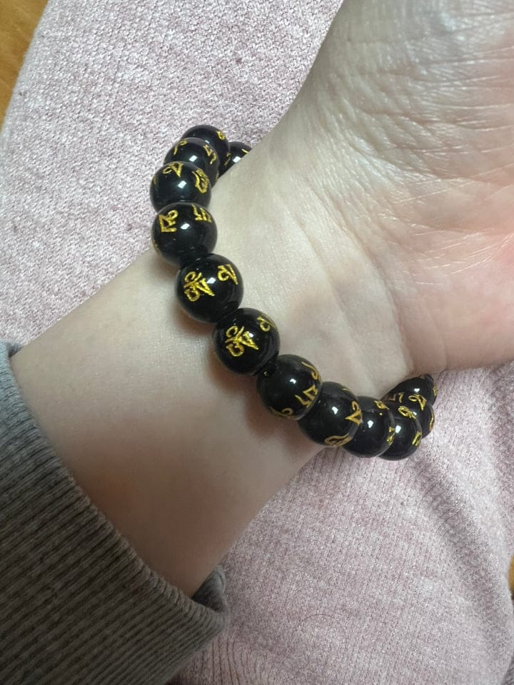 Customer photo review of FuAttract Protection Blessing & Harmony Colorful Agate Om Mani Mantra Gold Foil Bracelet