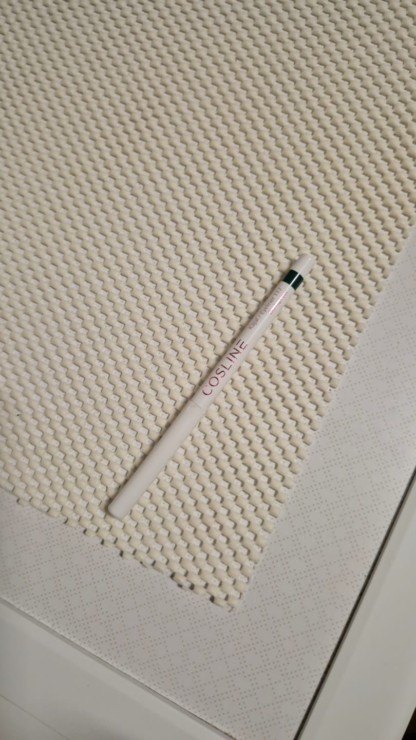 Customer photo review of 117 - Kajal / Eyeliner Darkgreen