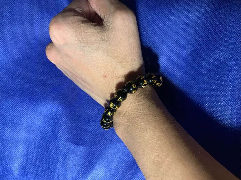 Customer photo review of FuAttract Protection Blessing & Harmony Colorful Agate Om Mani Mantra Gold Foil Bracelet