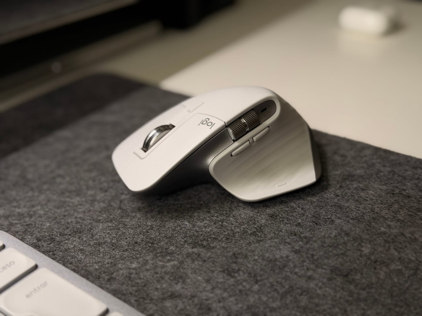 Customer photo review of Mouse Logitech MX Master 3S Pale Grey