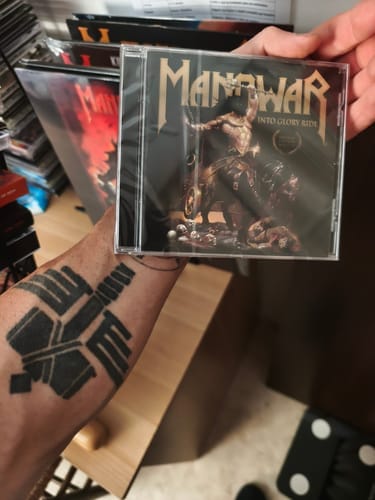 Customer photo review of Manowar CD Into Glory Ride Imperial Edition MMXIX (remixed/remastered)