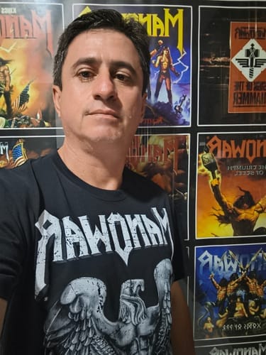 Customer photo review of Manowar T-Shirt Battle Hymns Eagle / Shield Vintage