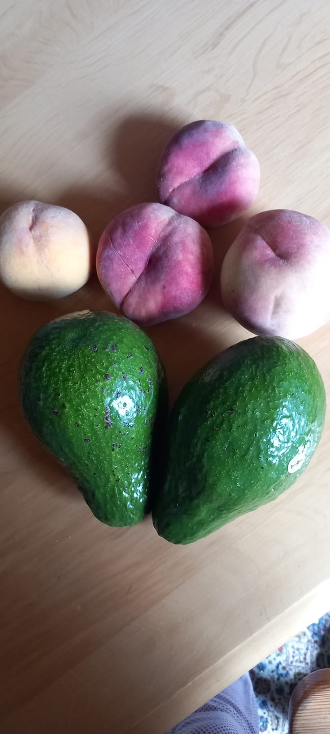 Customer photo review of Avocado "Jumbo" Bio & Fair Kipepeo