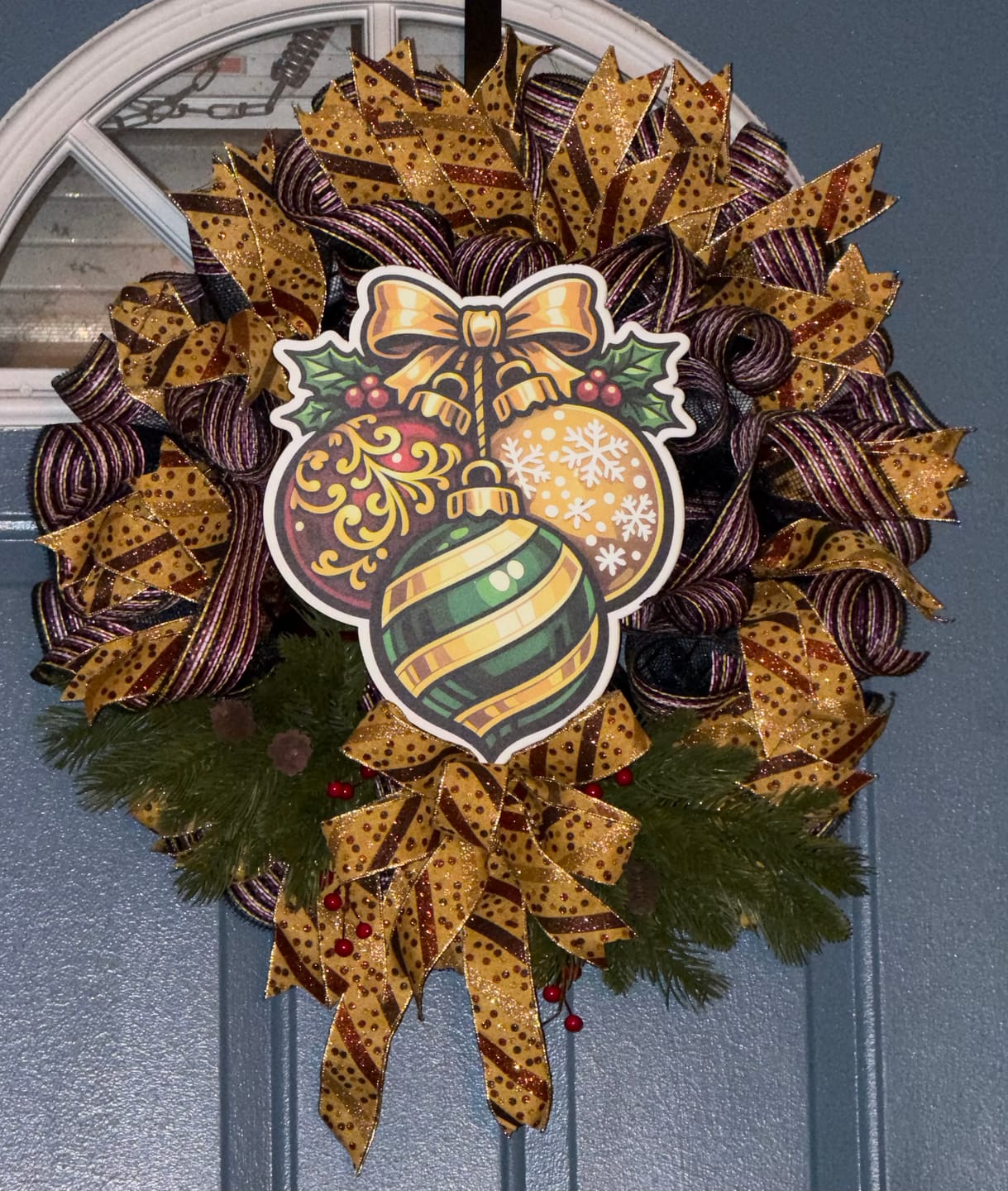 Customer photo review of Ornament Cluster Gold Bow No Text Christmas Sign, PS-W-0165, 12in Sign For Wreath, Wood Wreath Sign
