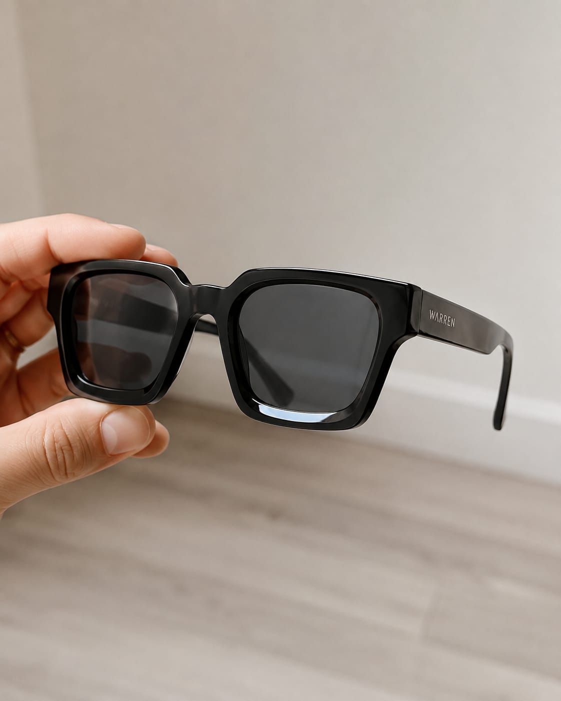 Customer photo review of WΛRREN 01 OBSIDIAN