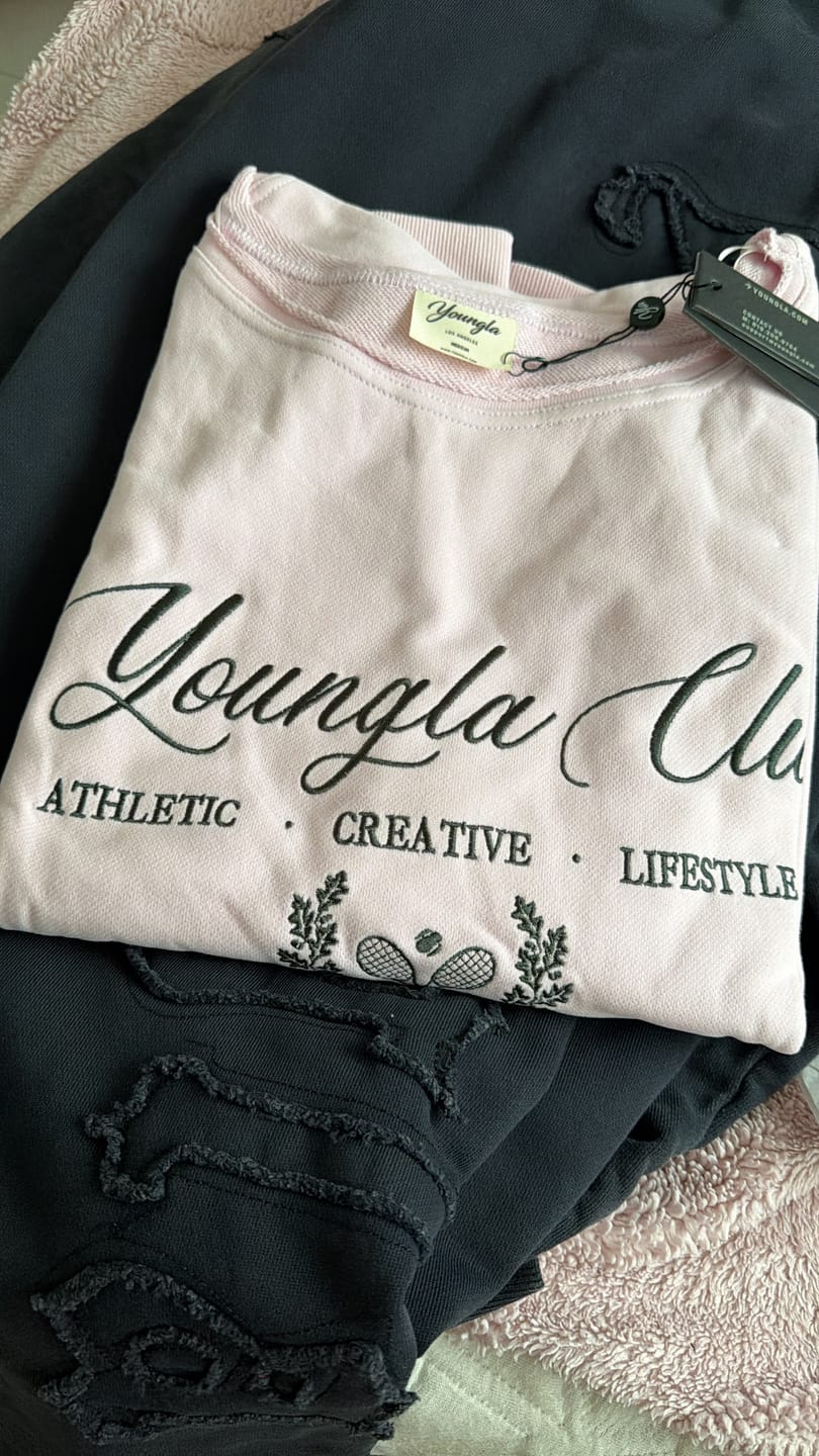Customer photo review of W5158 - Off-shoulder Pullover