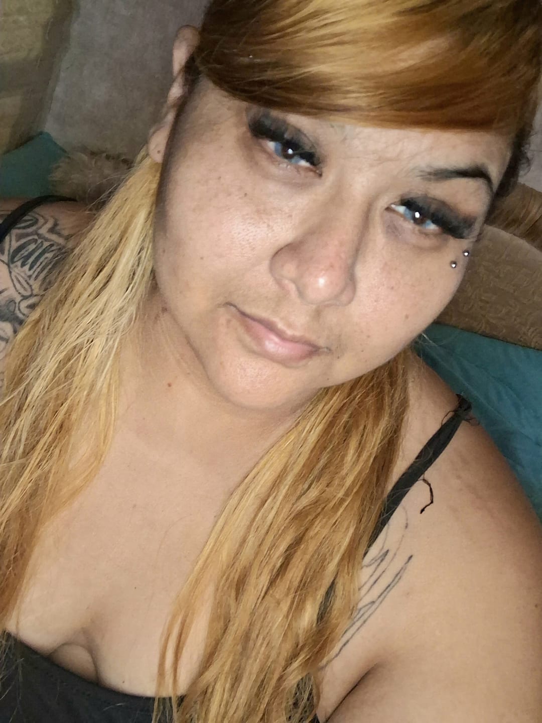 Customer photo review of Cherry OCEAN Blue Prescription Colored Contact Lenses
