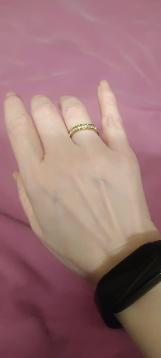 Customer photo review of Stones Band Ring