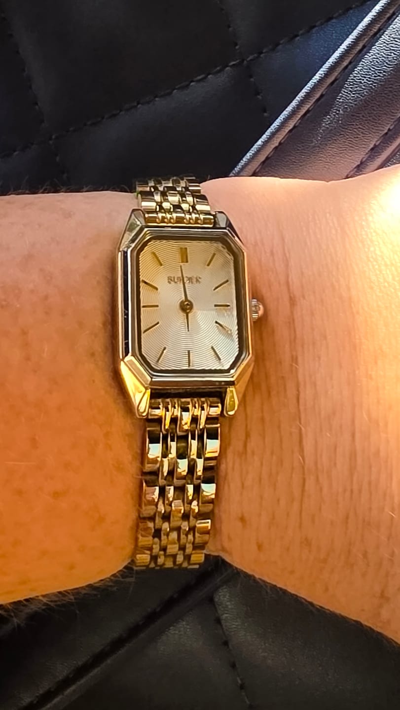 Customer photo review of Isabell Petite Gold