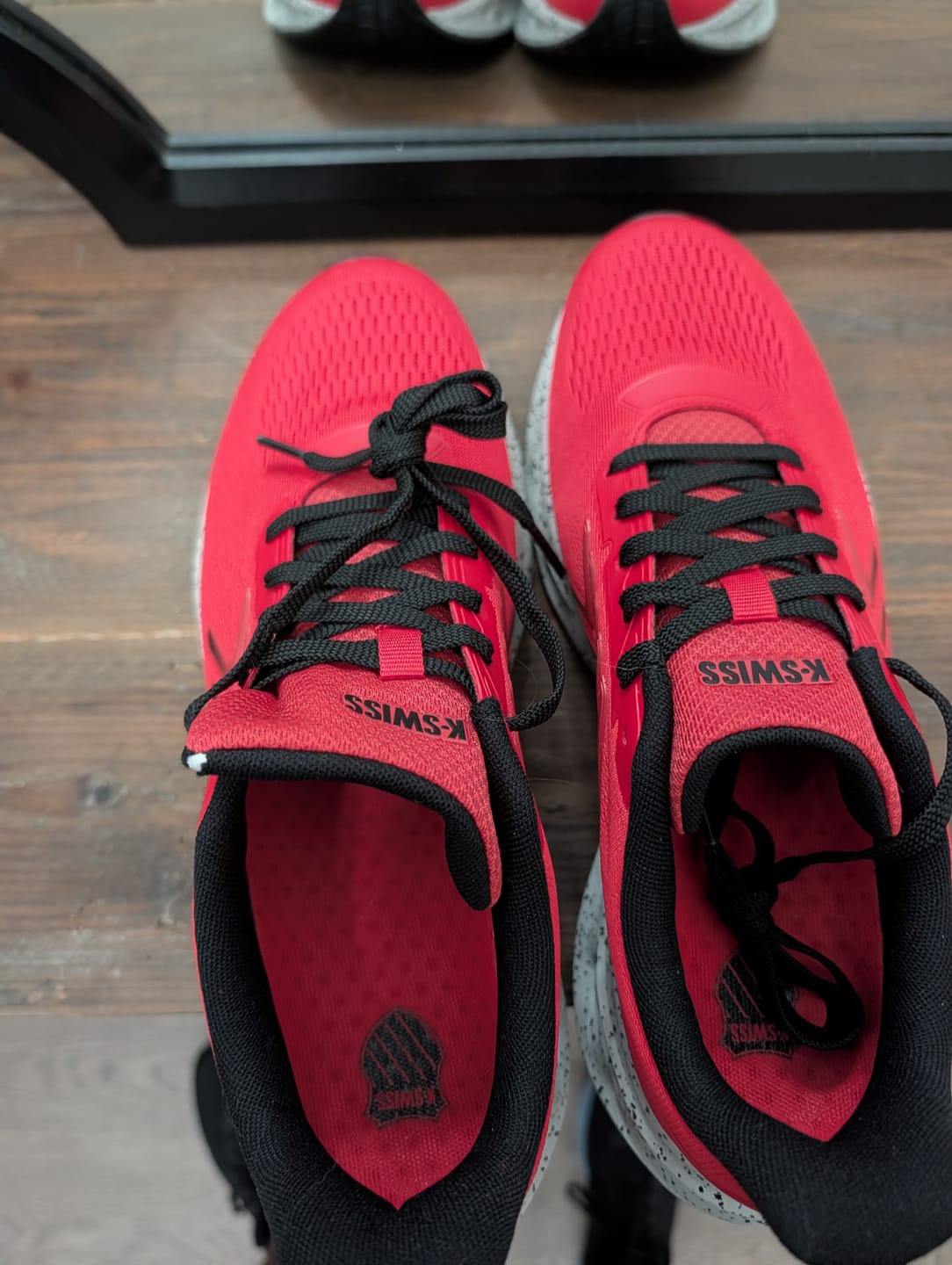 Customer photo review of 04494-072-M | MELROSE TUBES LITE | MARS RED/BLACK/OYSTER MUSHROOM