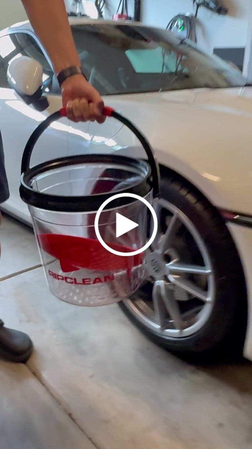 Customer video review of Phantom Clear 5 Gallon Wash Bucket