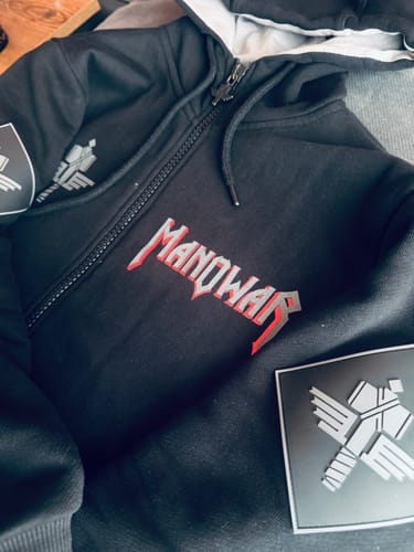 Customer photo review of MANOWAR DELUXE HOODIE SIGN OF THE HAMMER LTD. EDITION 2025