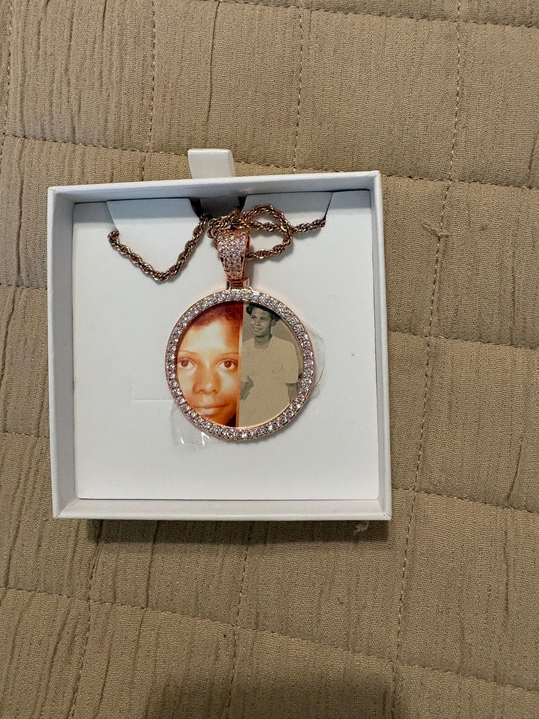 Customer photo review of Glitzernder Foto-Anhänger