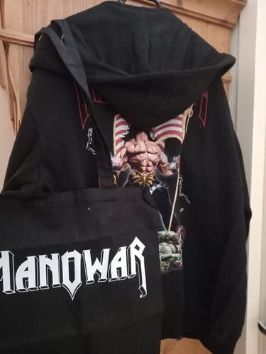 Customer photo review of MANOWAR ZIP HOODIE WARRIORS OF THE WORLD