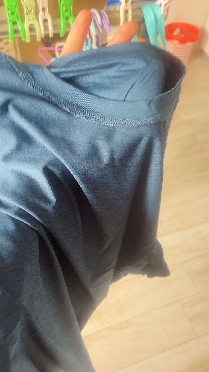 Customer photo review of Dri-Fit Heather Crew Neck Short Sleeve T-Shirt