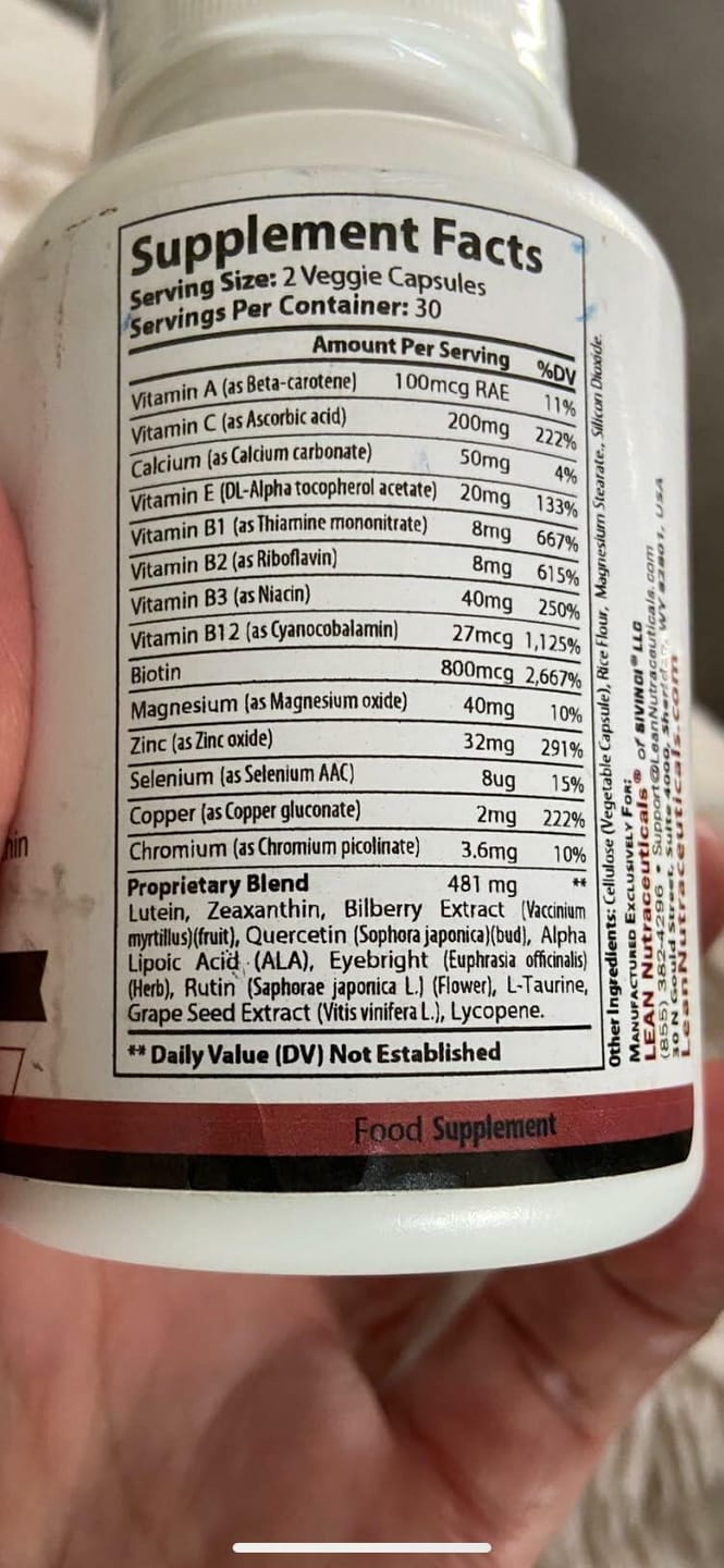 Customer photo review of Eye Health Plus with Copper, Vitamins A, B, C, E, Lutein, Zeaxanthin, Quercetin, Zinc, Bilberry Extract, Biotin - Care for Sight, Dryness, Strain"