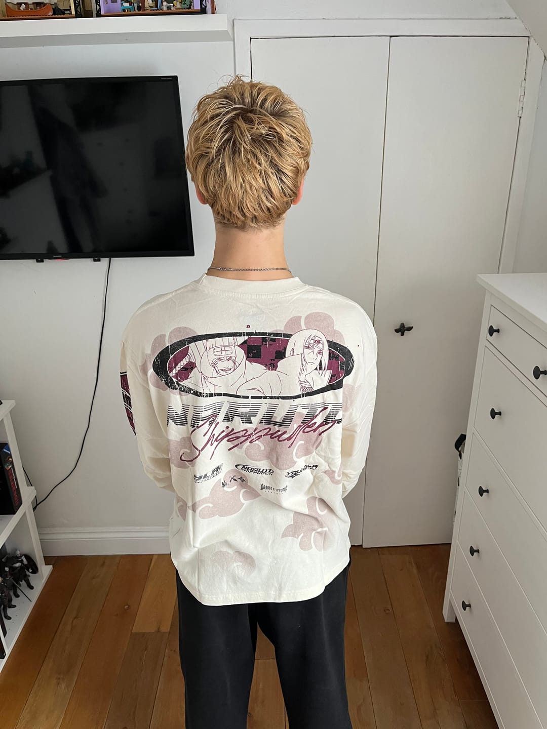 Customer photo review of 8073 - Naruto Longsleeves