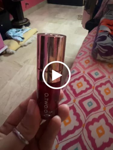 Customer video review of O.TWO.O HAUTE WATERY LIP AND CHEEK TINT