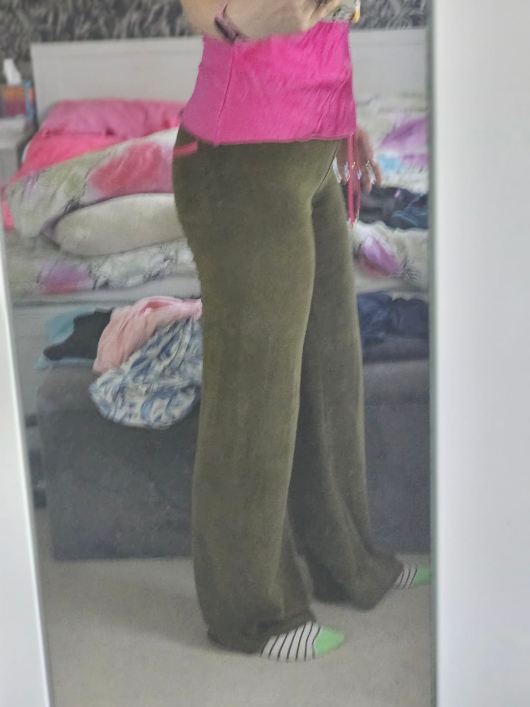Customer photo review of Allegra Jogger Olive / Raspberry