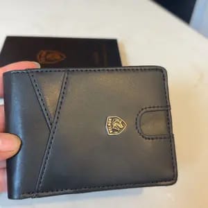 Customer photo review of Portafoglio Uomo Slim Bifold Pelle Minimalista Antigraffio RFID