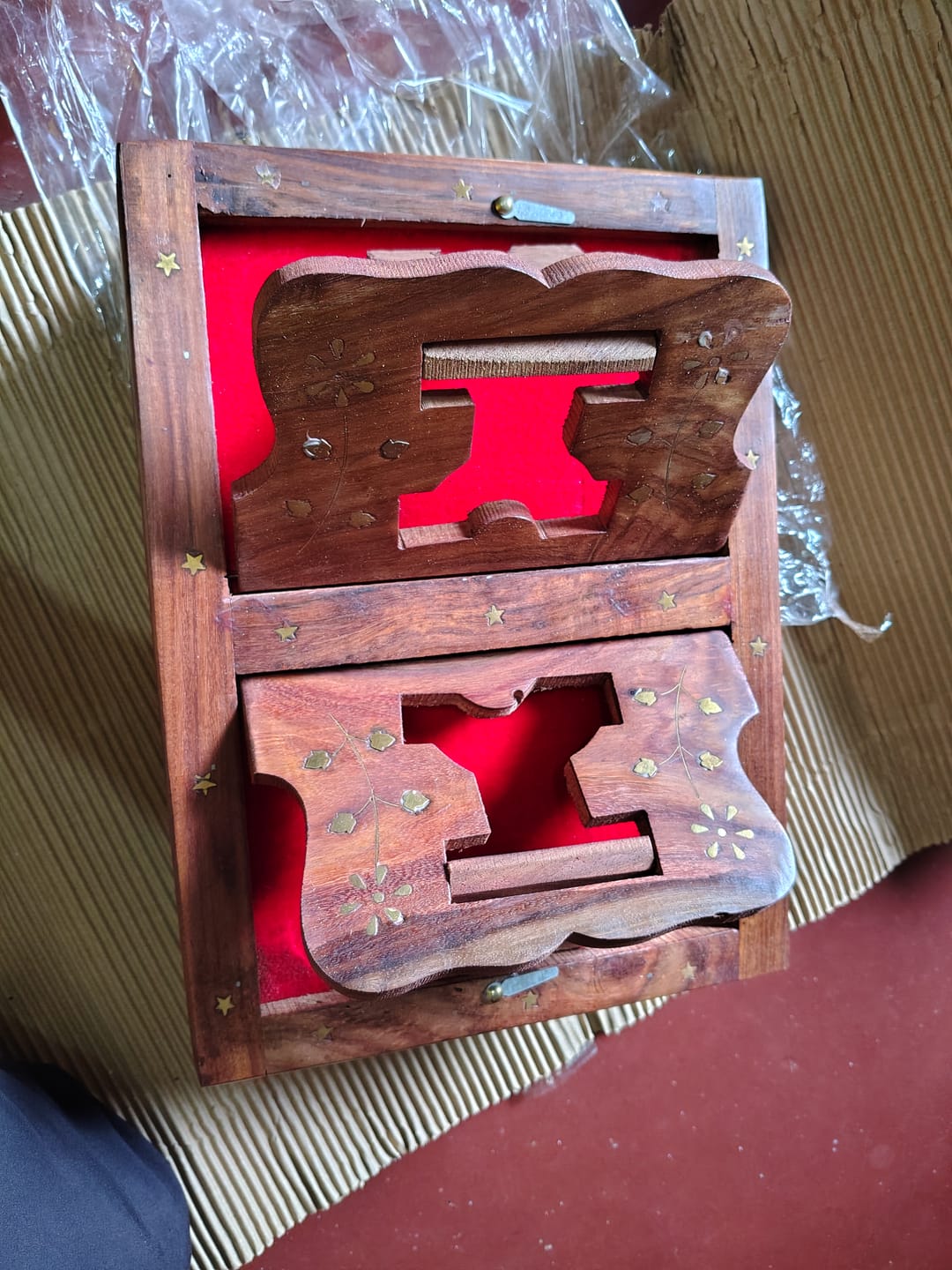 Customer photo review of santarms Wooden Rehal Box | Book Storage | Book Holder | Holy Book Reader | Book Stand | Holy Book Stand Box for Quran Ramayan Bible Gita Guru Granth Sahib | Religious Book Box | Foldable Box