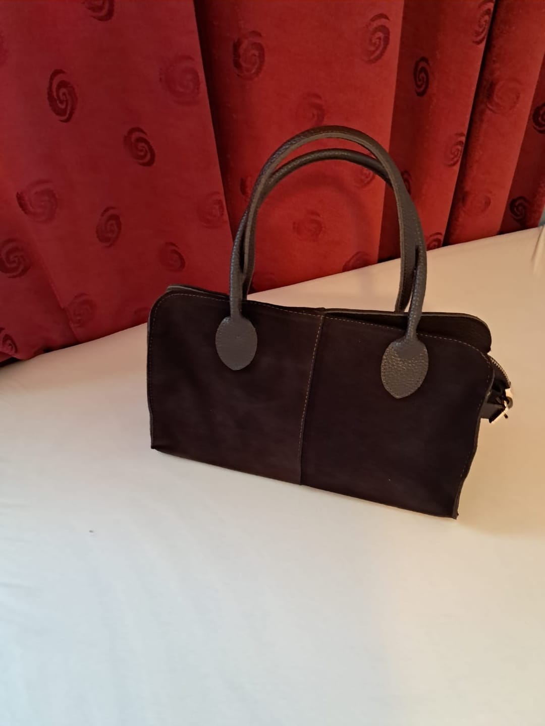 Customer photo review of Totem Large |  Hakiki Süet Deri El ve Omuz Çantası | Kahve