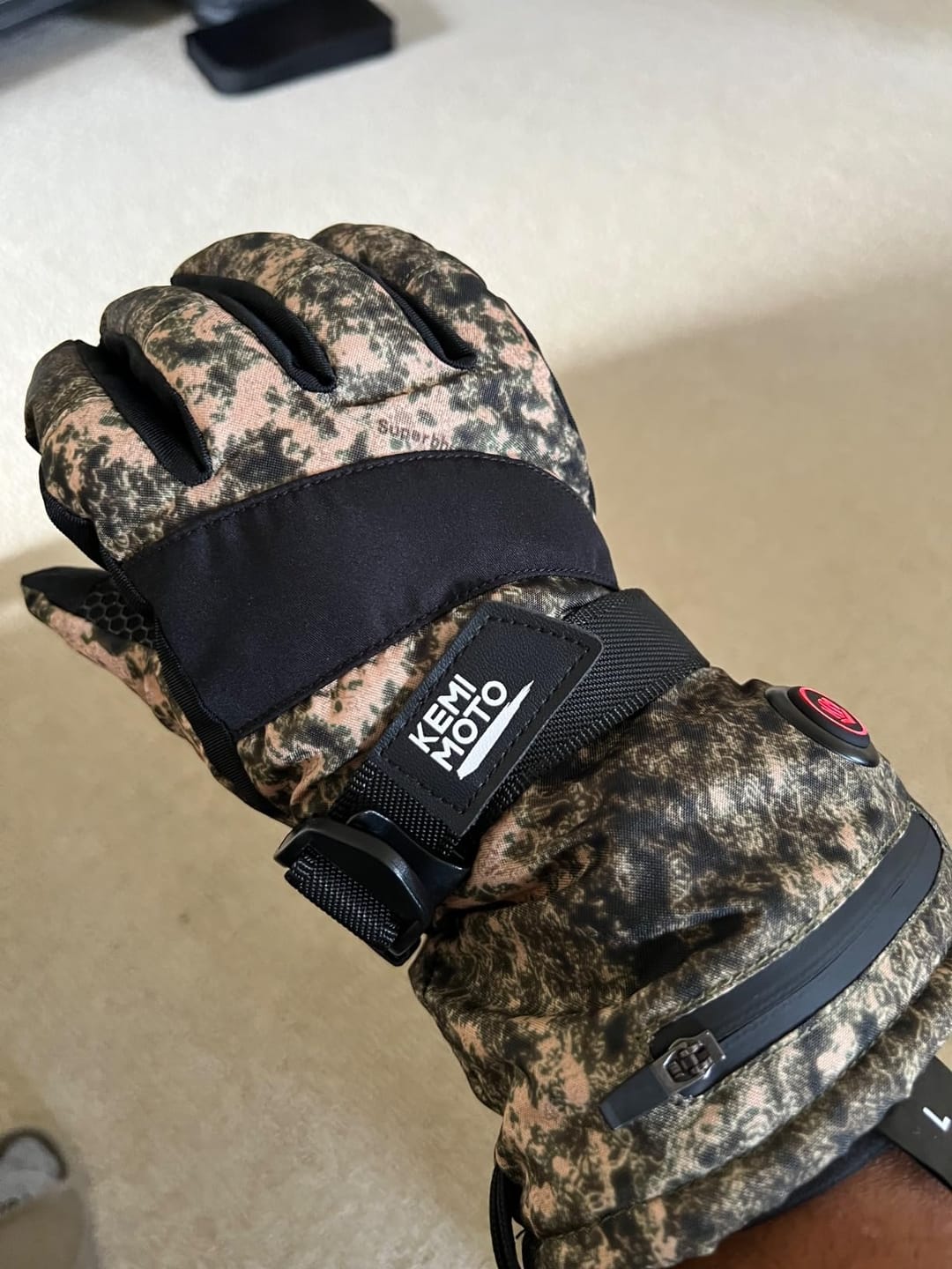 Customer photo review of Camo Heated Hunting Flip Magnetic Gloves