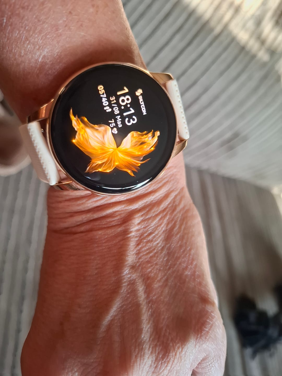 Customer photo review of Siltcon® Auréa Smartwatch Dames Goud